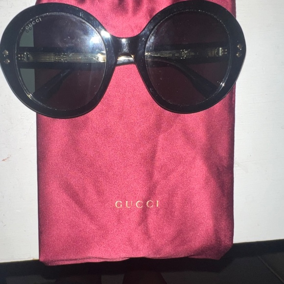 Sunglass - Picture 3 of 3